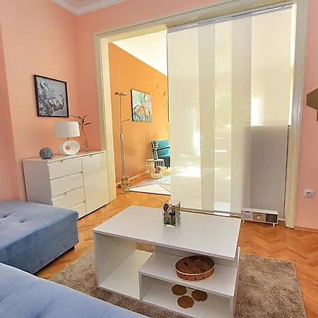 Colorful Апартаменты София